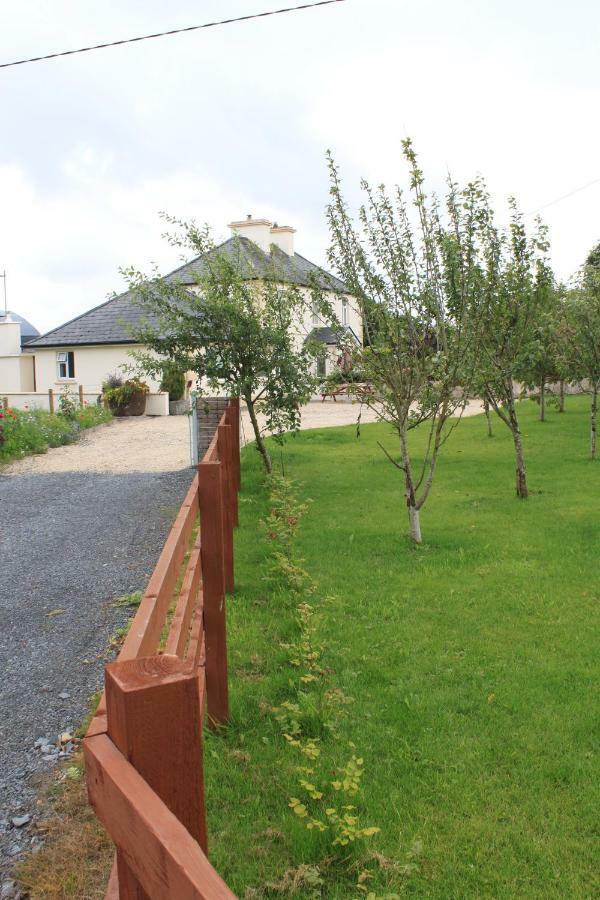 Harry'S House Apartment Ballinrobe Exterior photo